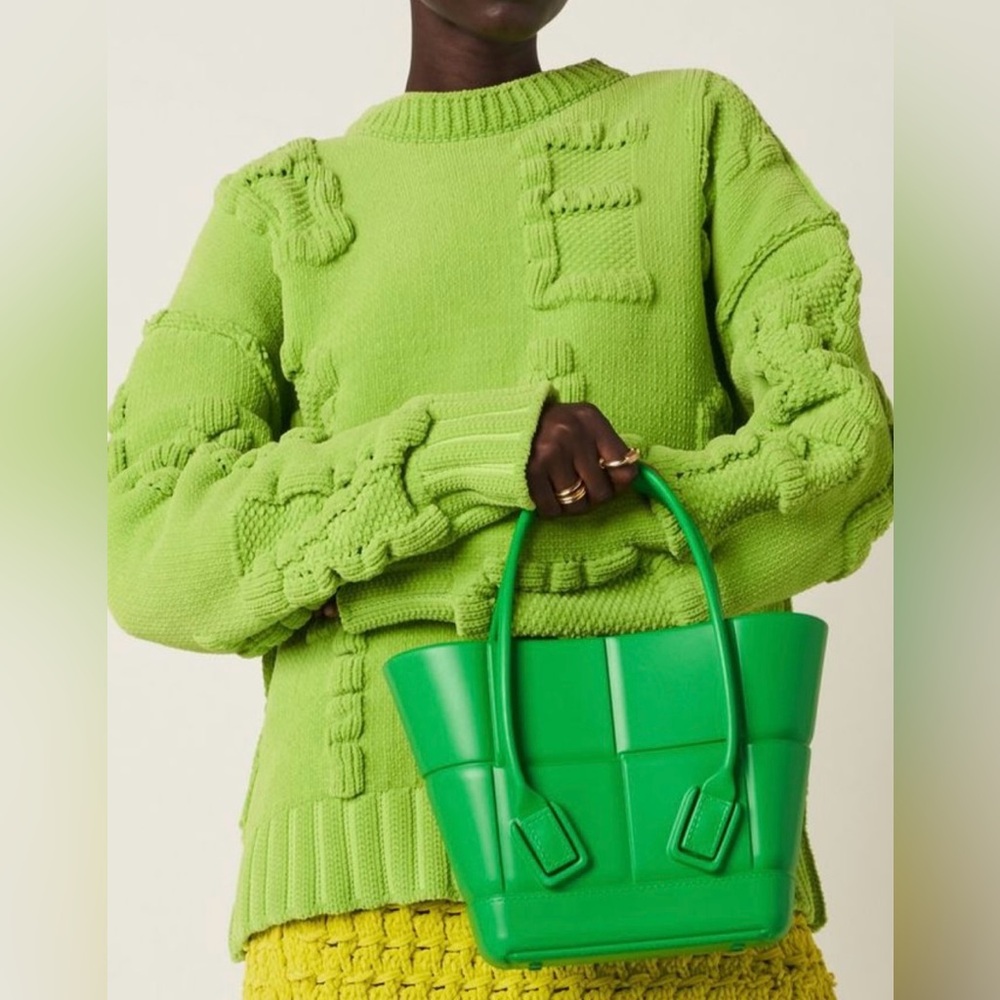 NWOT - Bottega Veneta The Arco Tote – Green Rubber – 100% Authentic